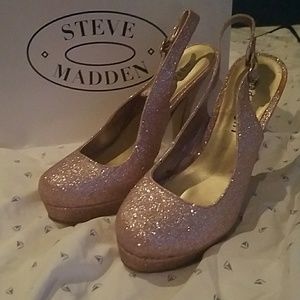 NWOT Madden Girl Pink Glitter Pumps